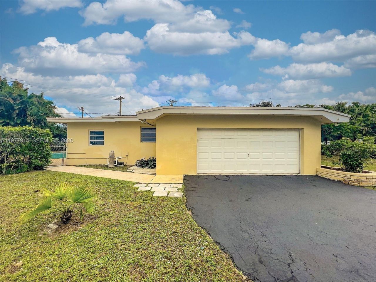 192 SW 62nd Ter, Plantation, FL 33317 Photo