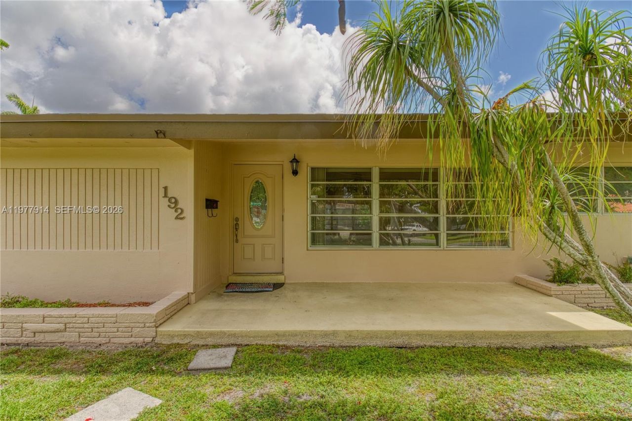 192 SW 62nd Ter, Plantation, FL 33317 Photo
