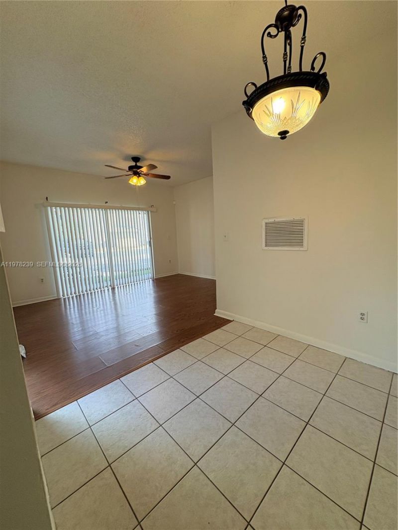 1701 NW 96th Ter, Unit 1E, Pembroke Pines, FL 33024 Photo
