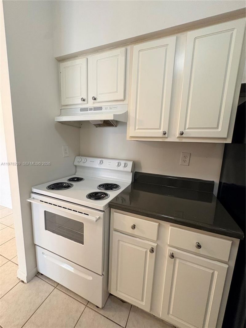 1701 NW 96th Ter, Unit 1E, Pembroke Pines, FL 33024 Photo