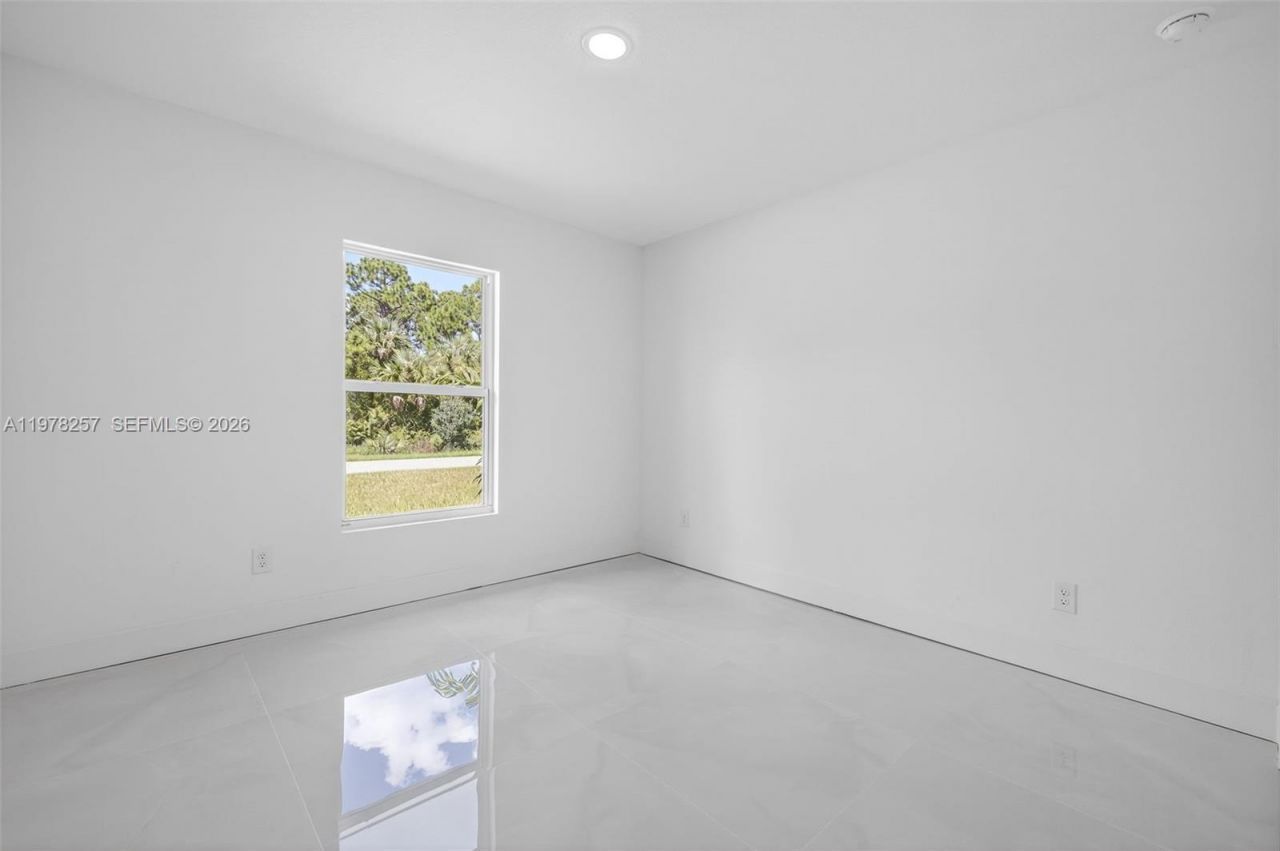 2916 Dora, Lehigh Acres, FL 33974 Photo