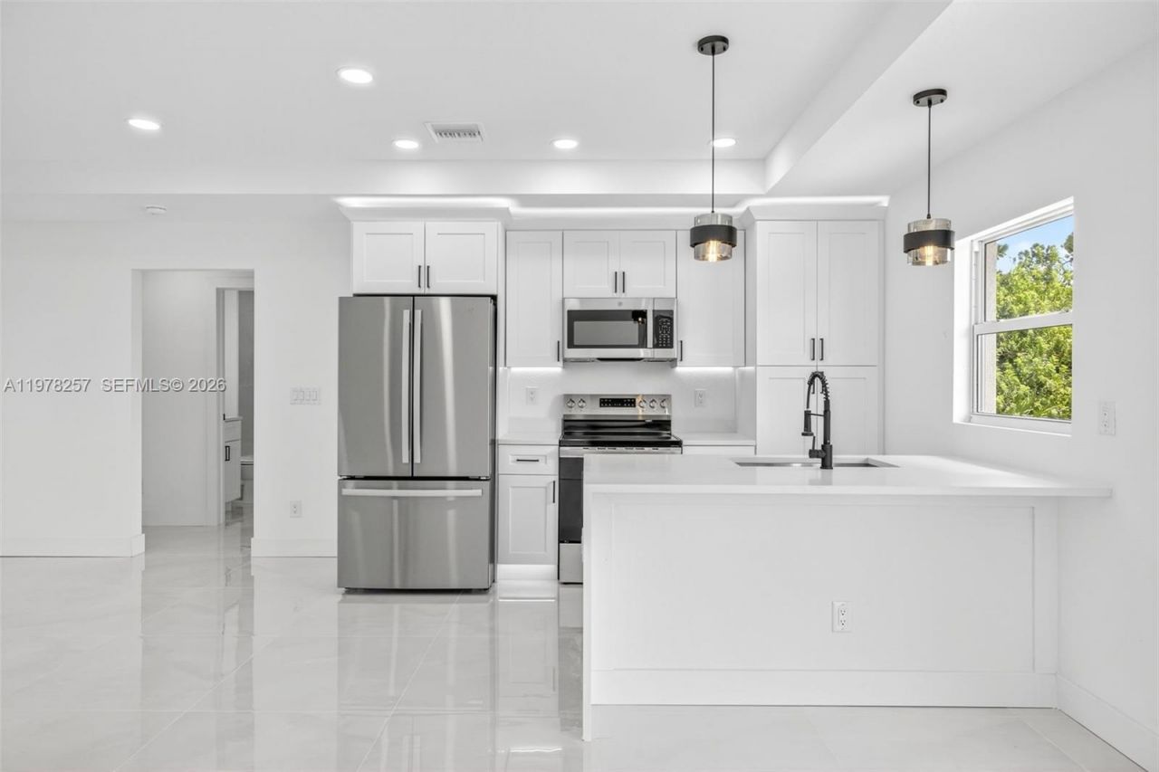 2916 Dora, Lehigh Acres, FL 33974 Photo