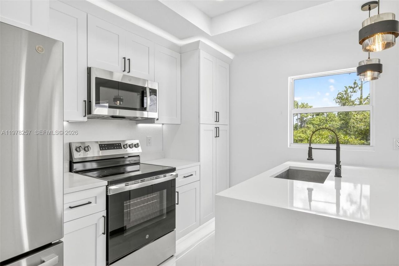 2916 Dora, Lehigh Acres, FL 33974 Photo