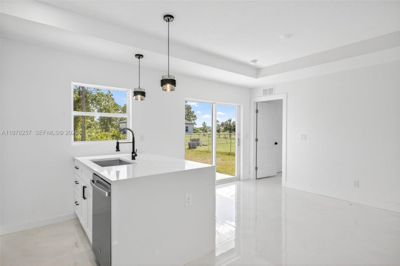 2916 Dora, Lehigh Acres, FL 33974 Photo