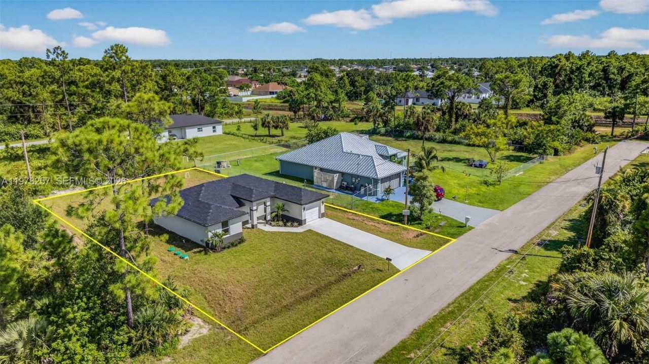 2916 Dora, Lehigh Acres, FL 33974 Photo