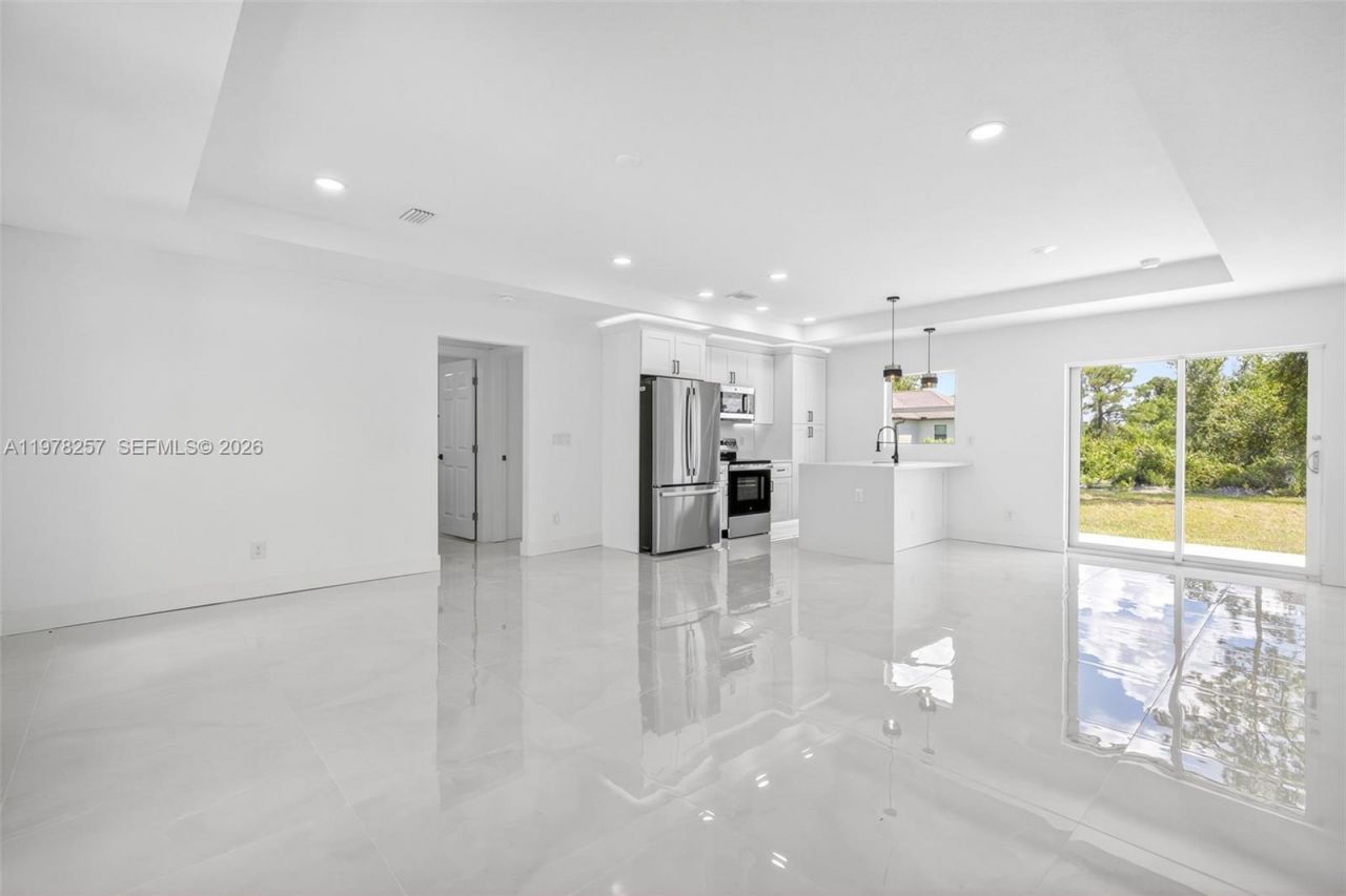 2916 Dora, Lehigh Acres, FL 33974 Photo