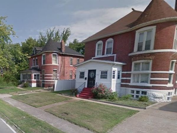 3101 Bond Avenue , East St Louis, IL 62207