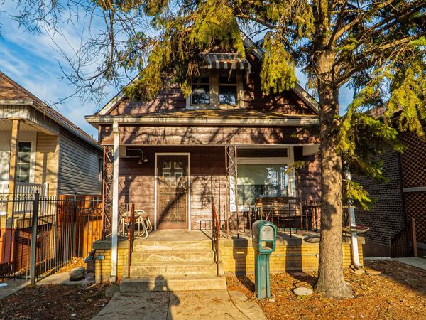 10747 S Avenue H , Chicago, IL 60617