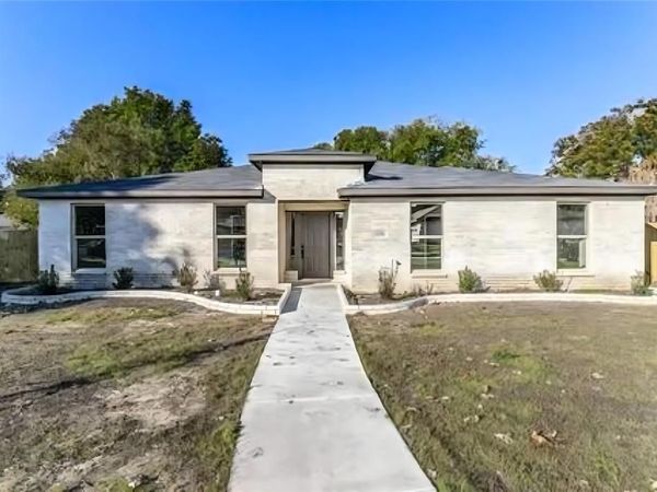 826 Bordner Drive , Lancaster, TX 75146