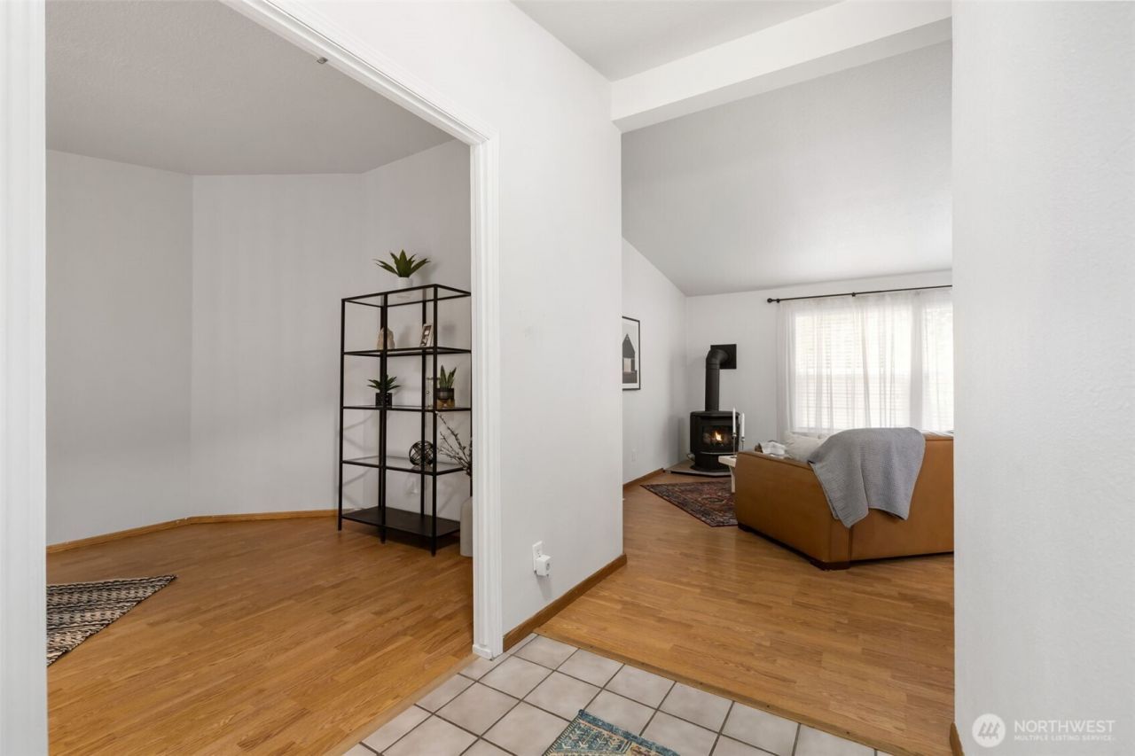 171 NE Averys Lane , Poulsbo, WA 98370