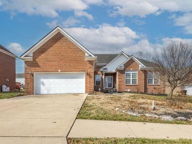 111 Cedar Stream Drive, Paris, KY 40361
