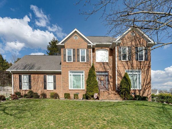 6108 Turtle Pointe Drive, Hixson, TN 37343