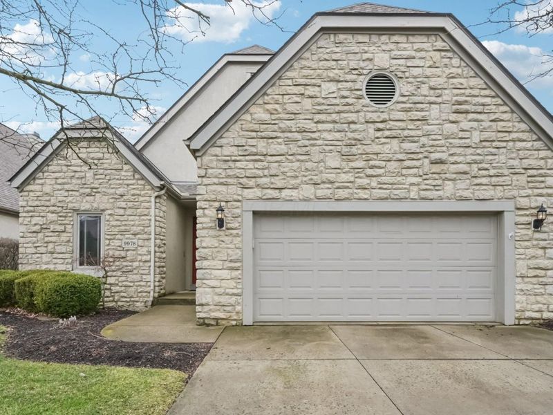 9978 Lavenham Circle W, Powell, OH 43065 Photo 1