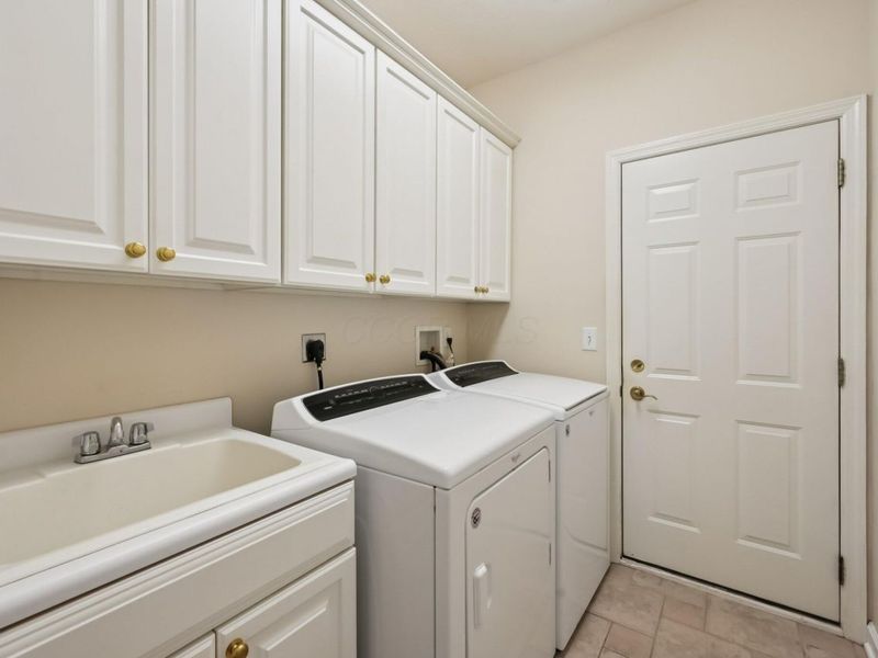 9978 Lavenham Circle W, Powell, OH 43065 Photo 10