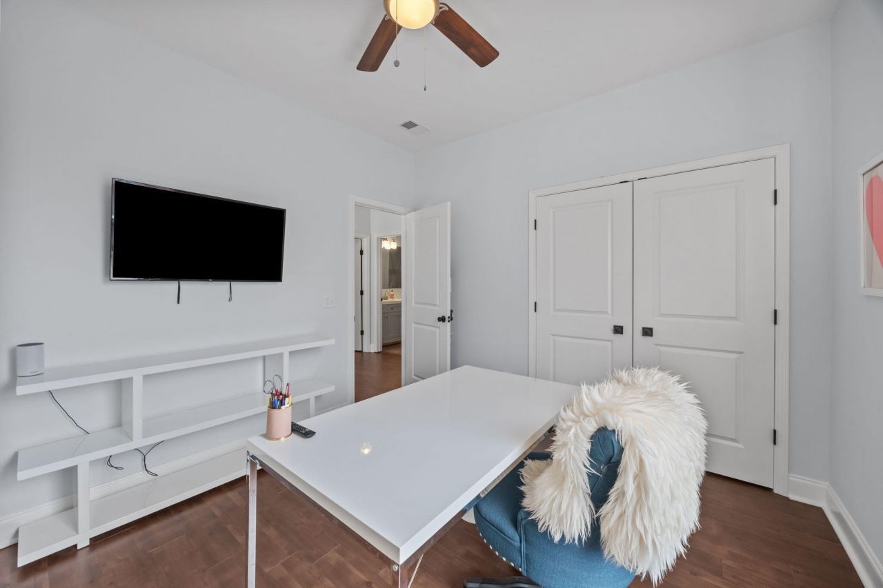 8704 Jenny Lind Street Photo 15