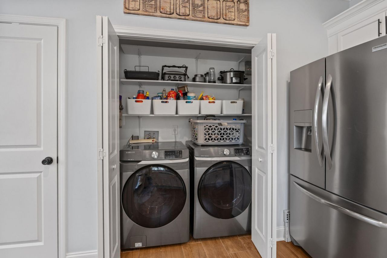 8704 Jenny Lind Street Photo 16