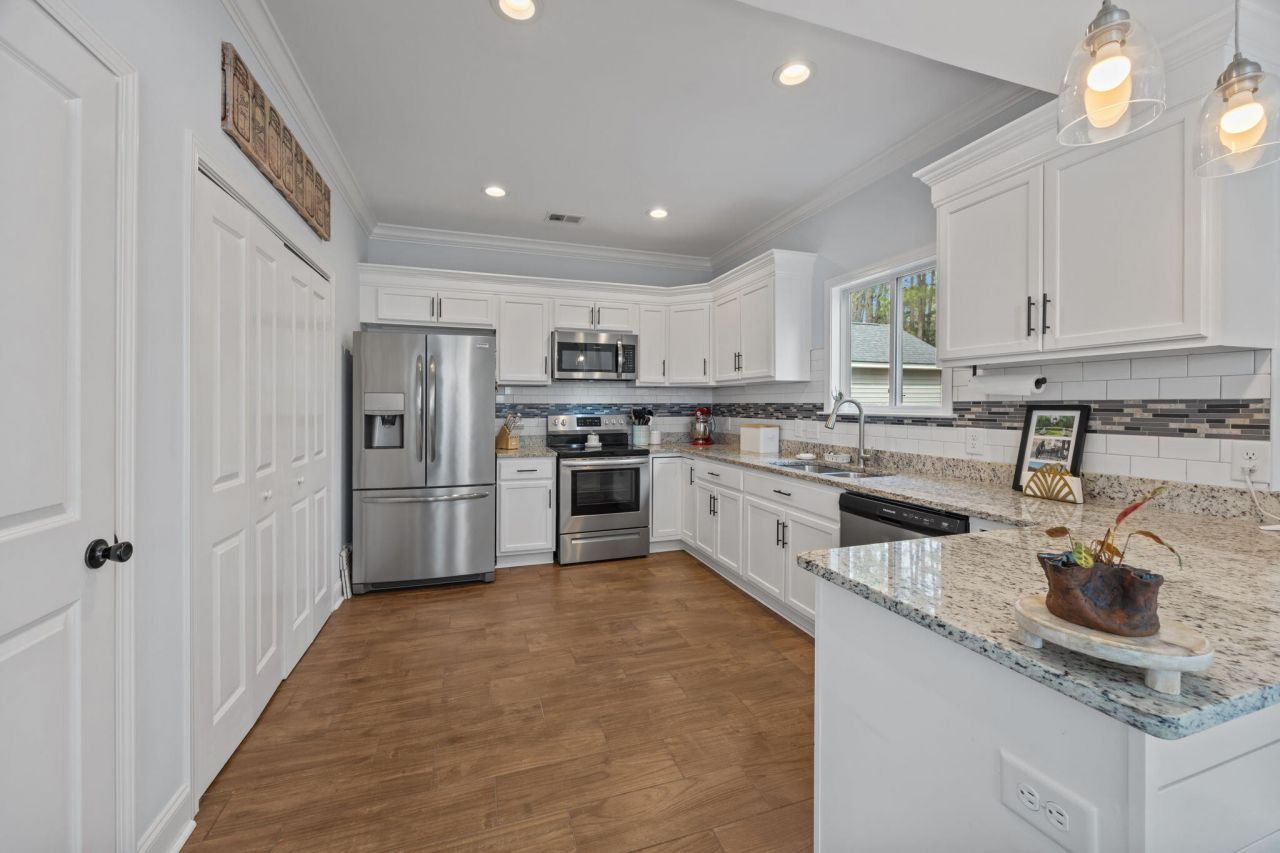 8704 Jenny Lind Street Photo 5