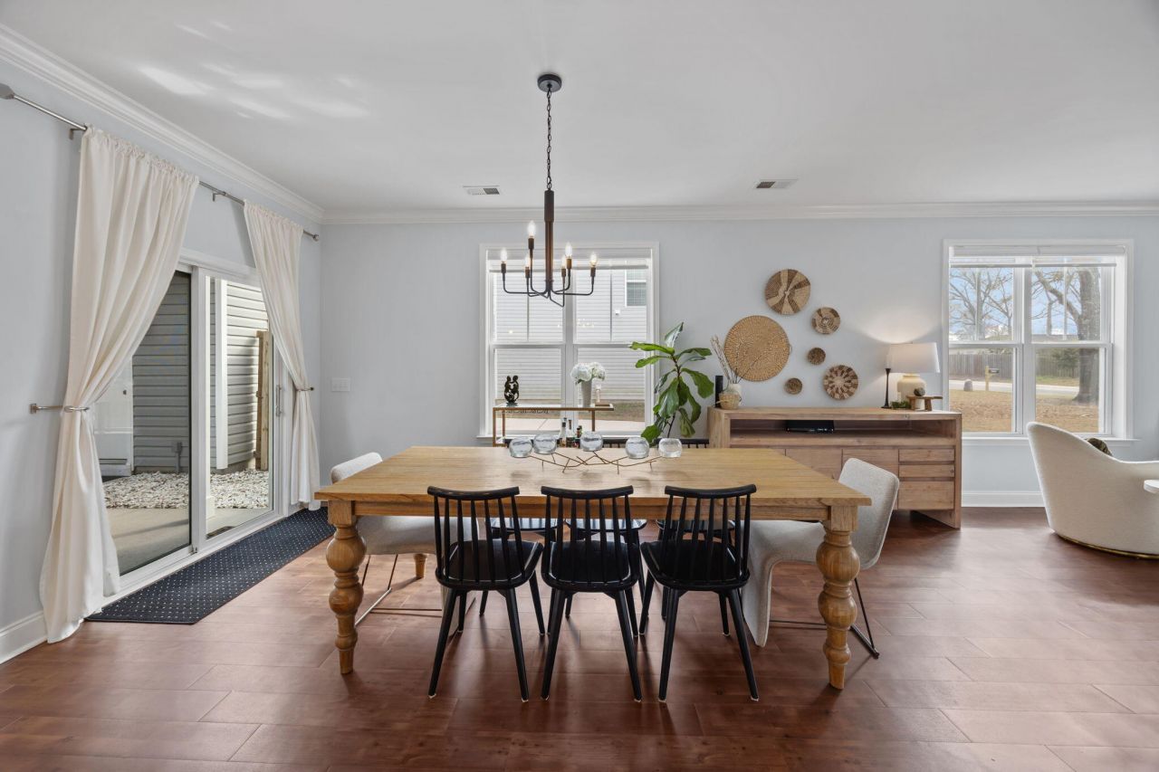 8704 Jenny Lind Street Photo 7