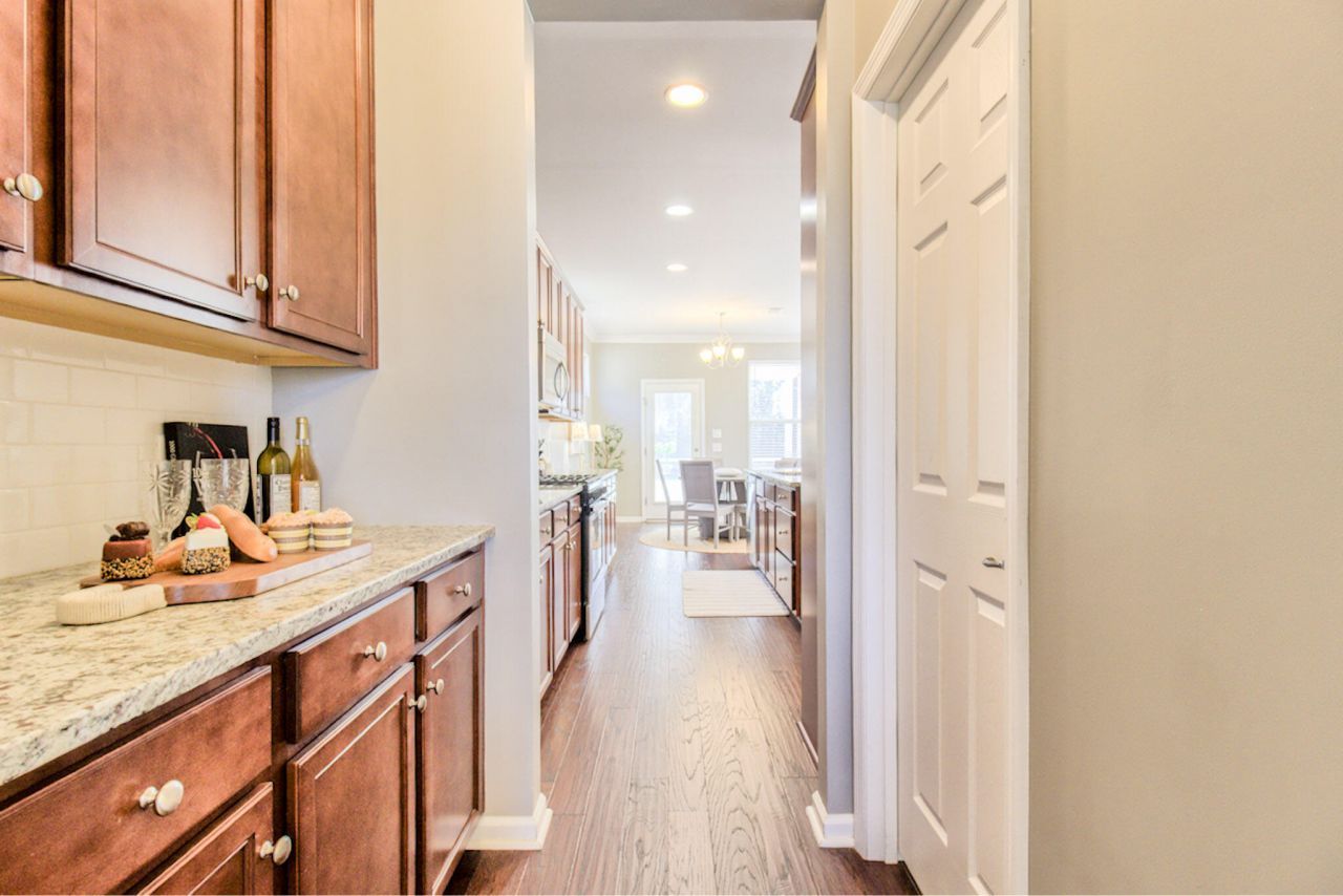 405 Huckleberry Court Photo 10