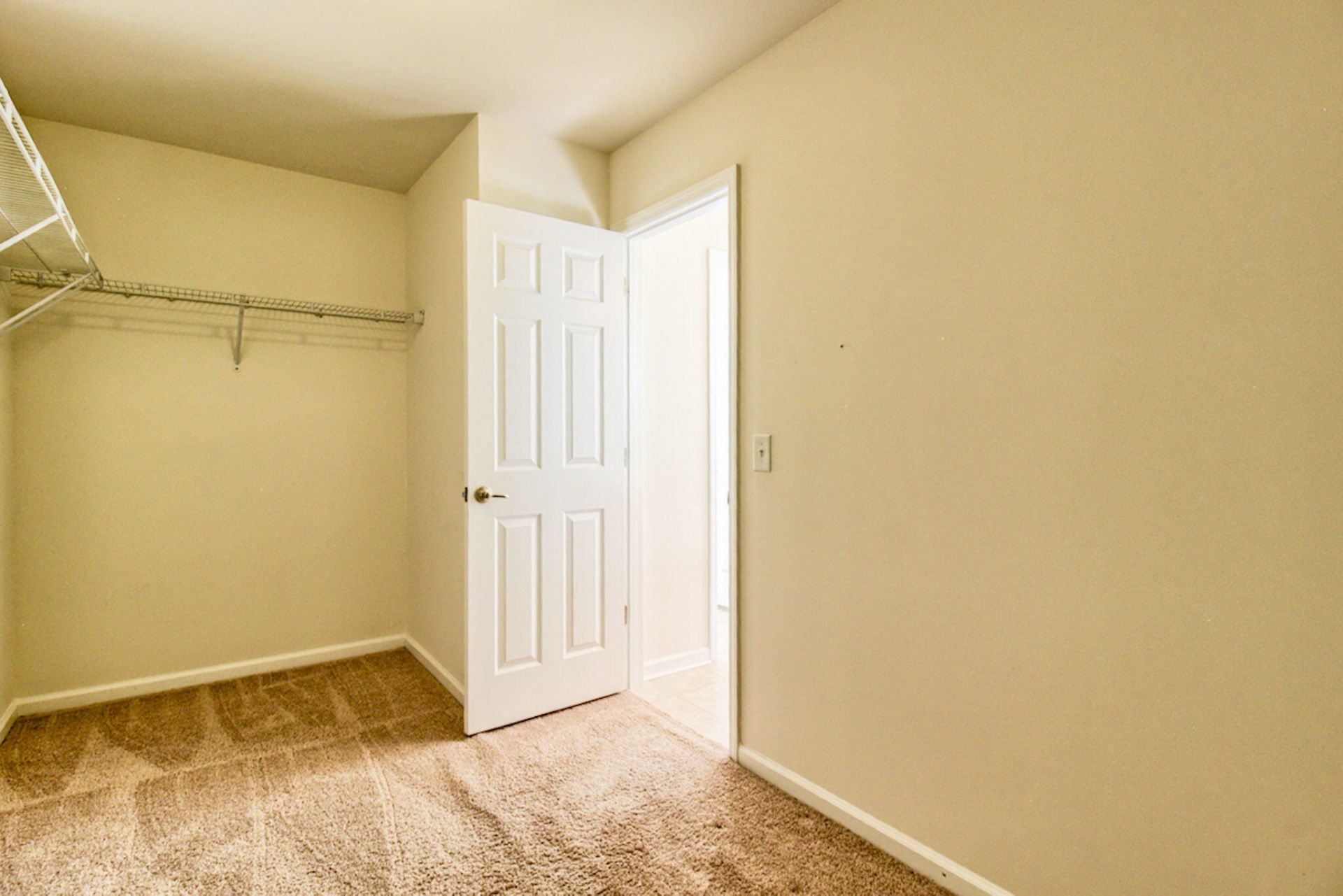 405 Huckleberry Court Photo 26