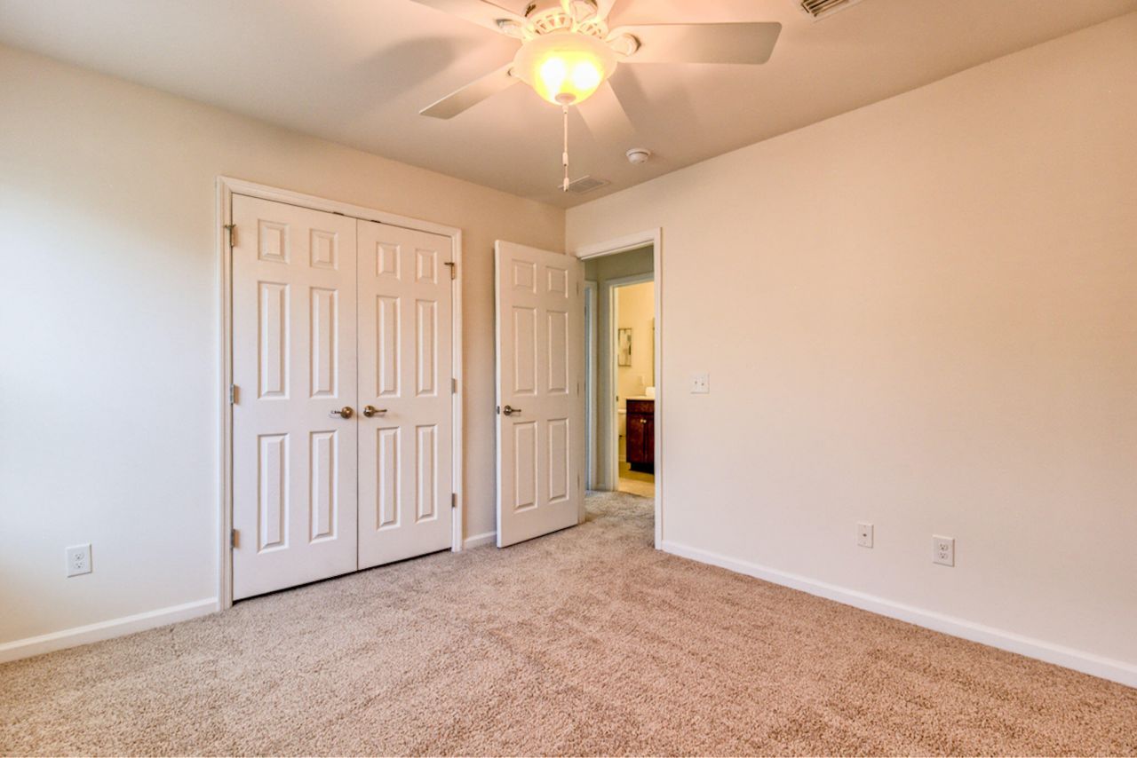 405 Huckleberry Court Photo 33