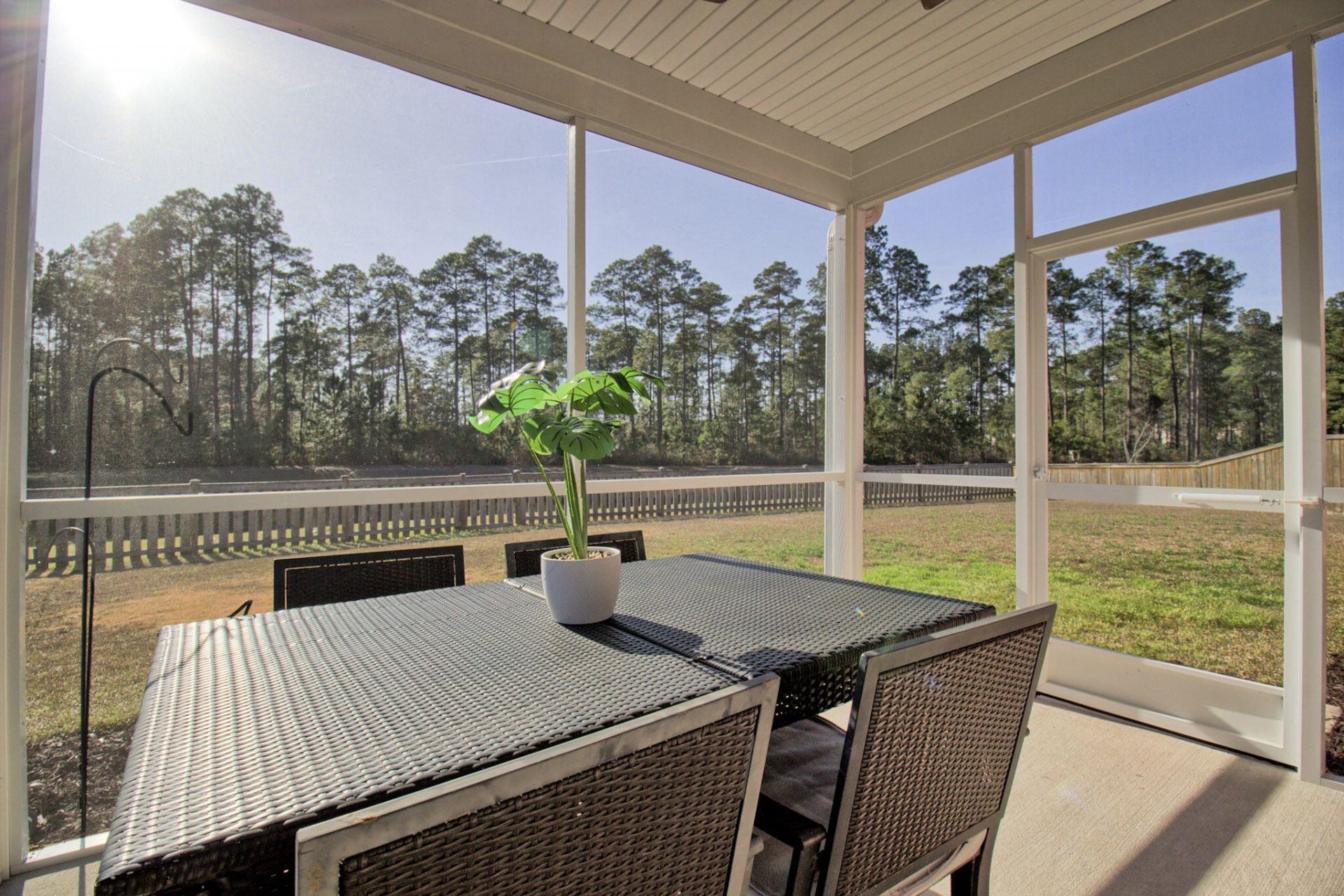405 Huckleberry Court Photo 37