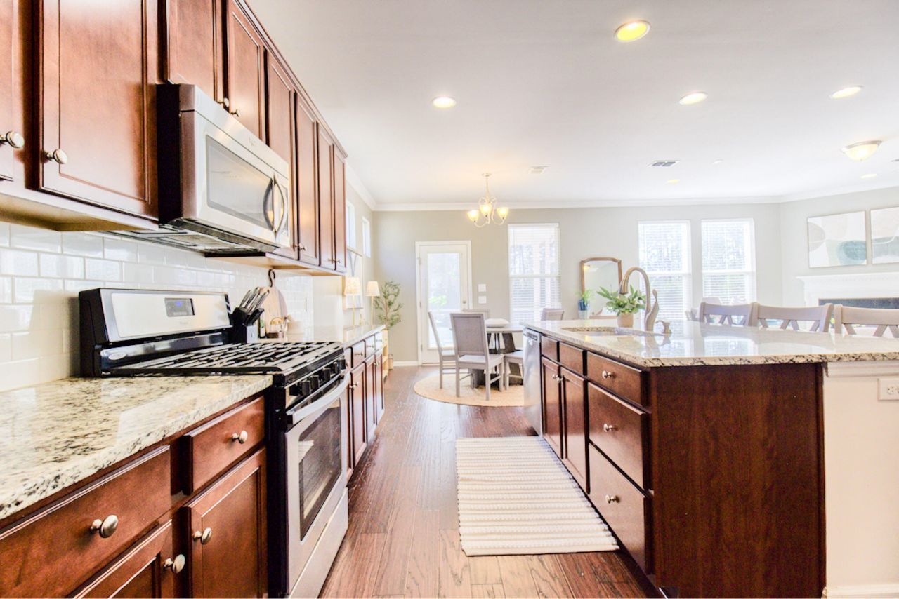 405 Huckleberry Court Photo 6