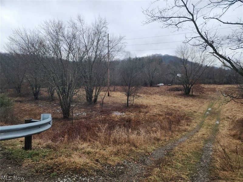 Wright Road SE, Uhrichsville, OH 44683 Photo 3