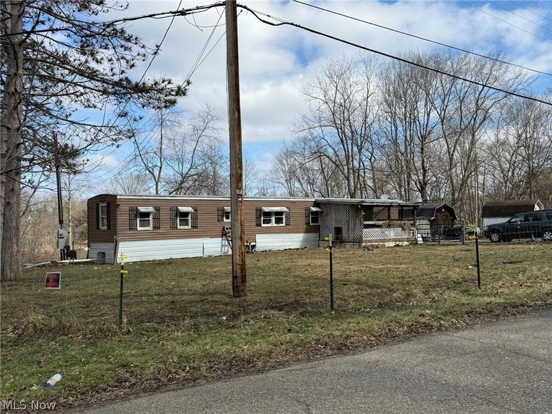 6781 Superior Road SE, Uhrichsville, OH 44683 Photo 2