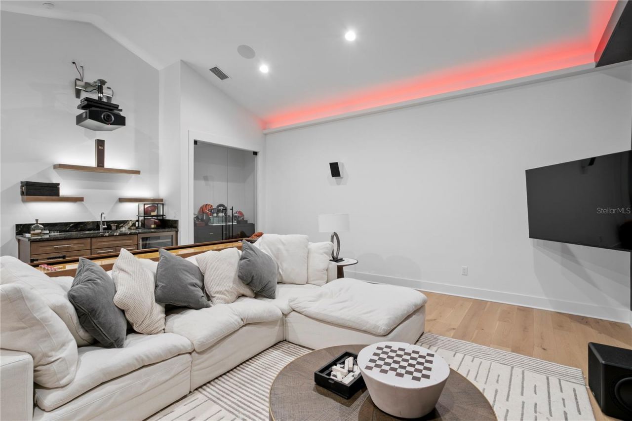 3007 S West Shore Boulevard, Tampa, FL 33629 Photo