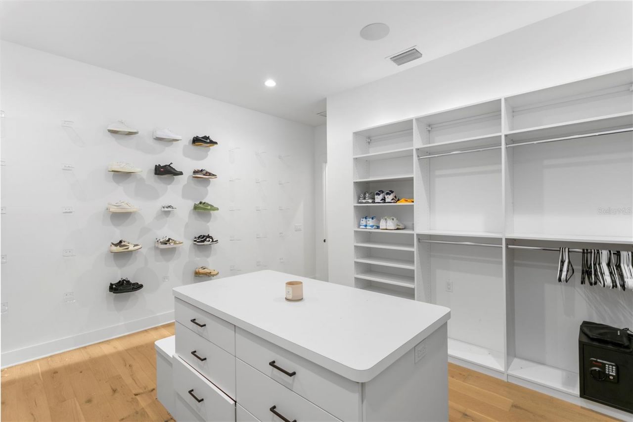 3007 S West Shore Boulevard, Tampa, FL 33629 Photo