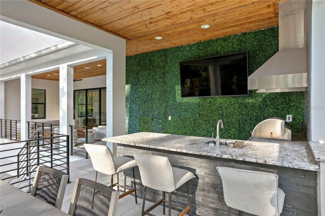 3007 S West Shore Boulevard, Tampa, FL 33629 Photo