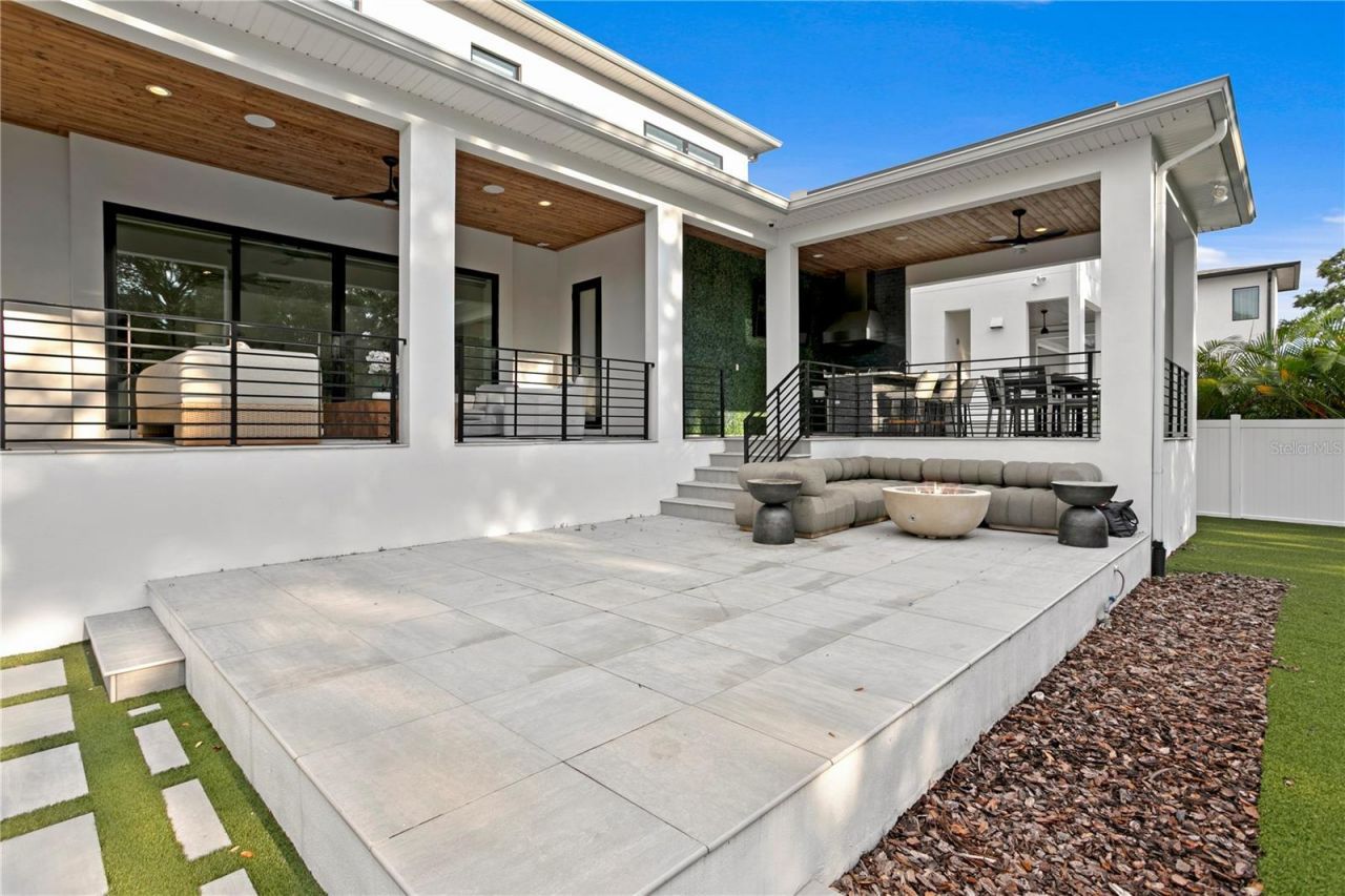 3007 S West Shore Boulevard, Tampa, FL 33629 Photo