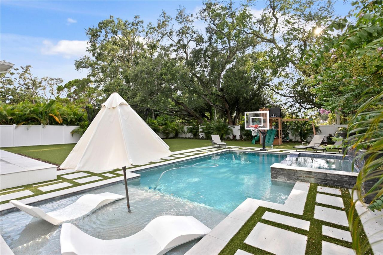 3007 S West Shore Boulevard, Tampa, FL 33629 Photo