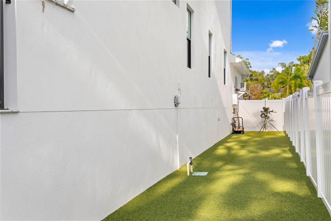 3007 S West Shore Boulevard, Tampa, FL 33629 Photo