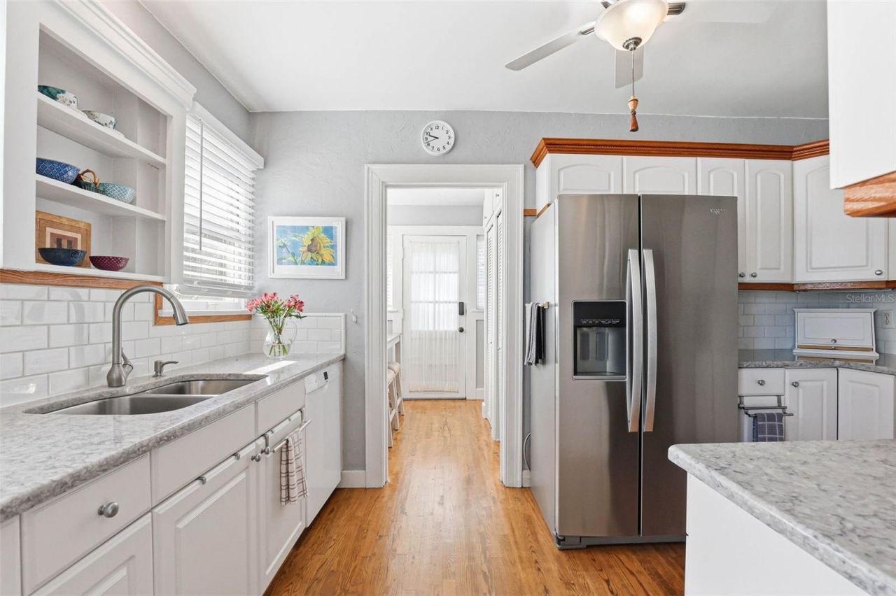 210 15th Avenue N, Saint Petersburg, FL 33704 Photo