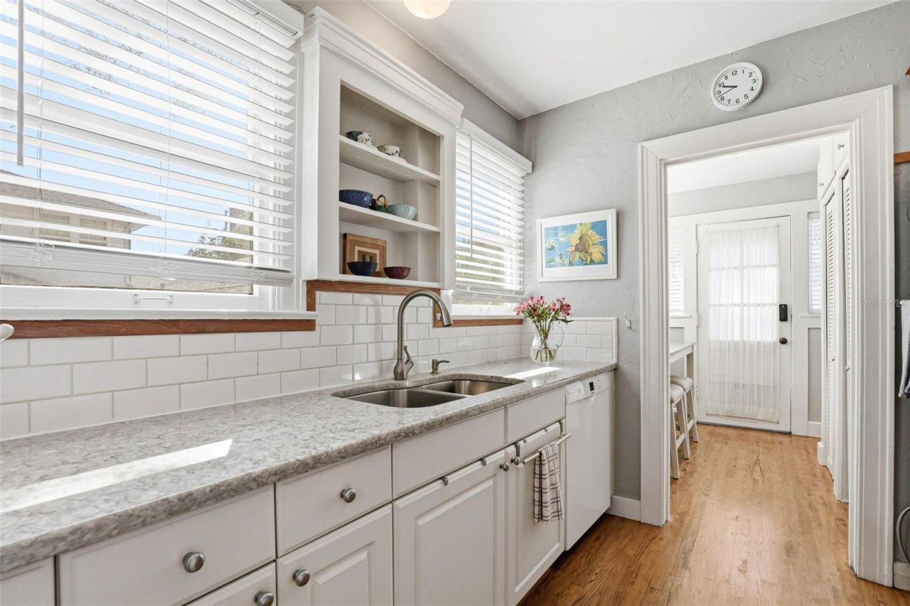 210 15th Avenue N, Saint Petersburg, FL 33704 Photo