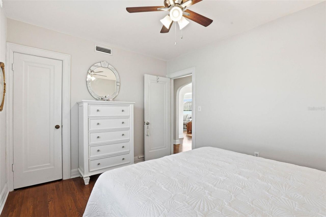 210 15th Avenue N, Saint Petersburg, FL 33704 Photo