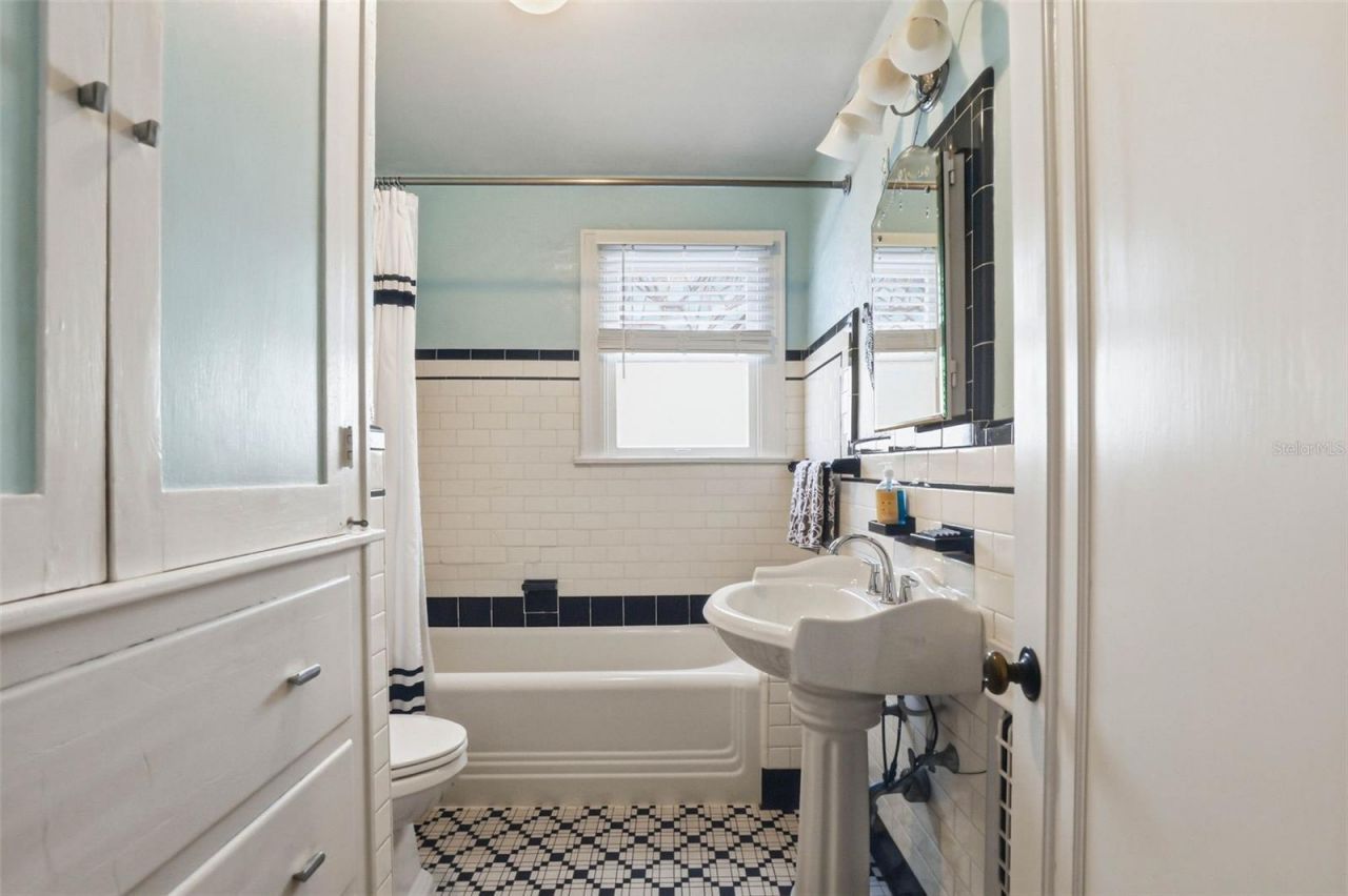 210 15th Avenue N, Saint Petersburg, FL 33704 Photo