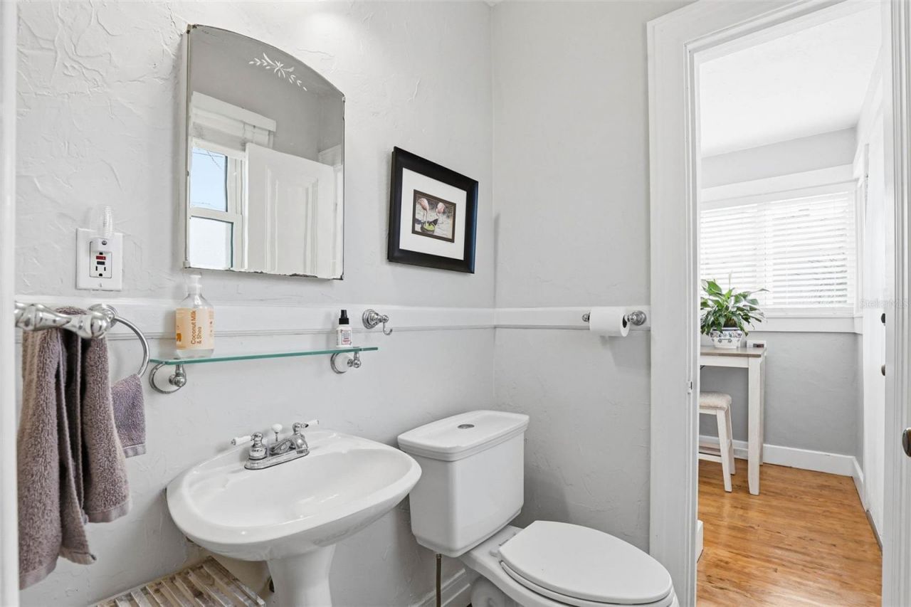 210 15th Avenue N, Saint Petersburg, FL 33704 Photo