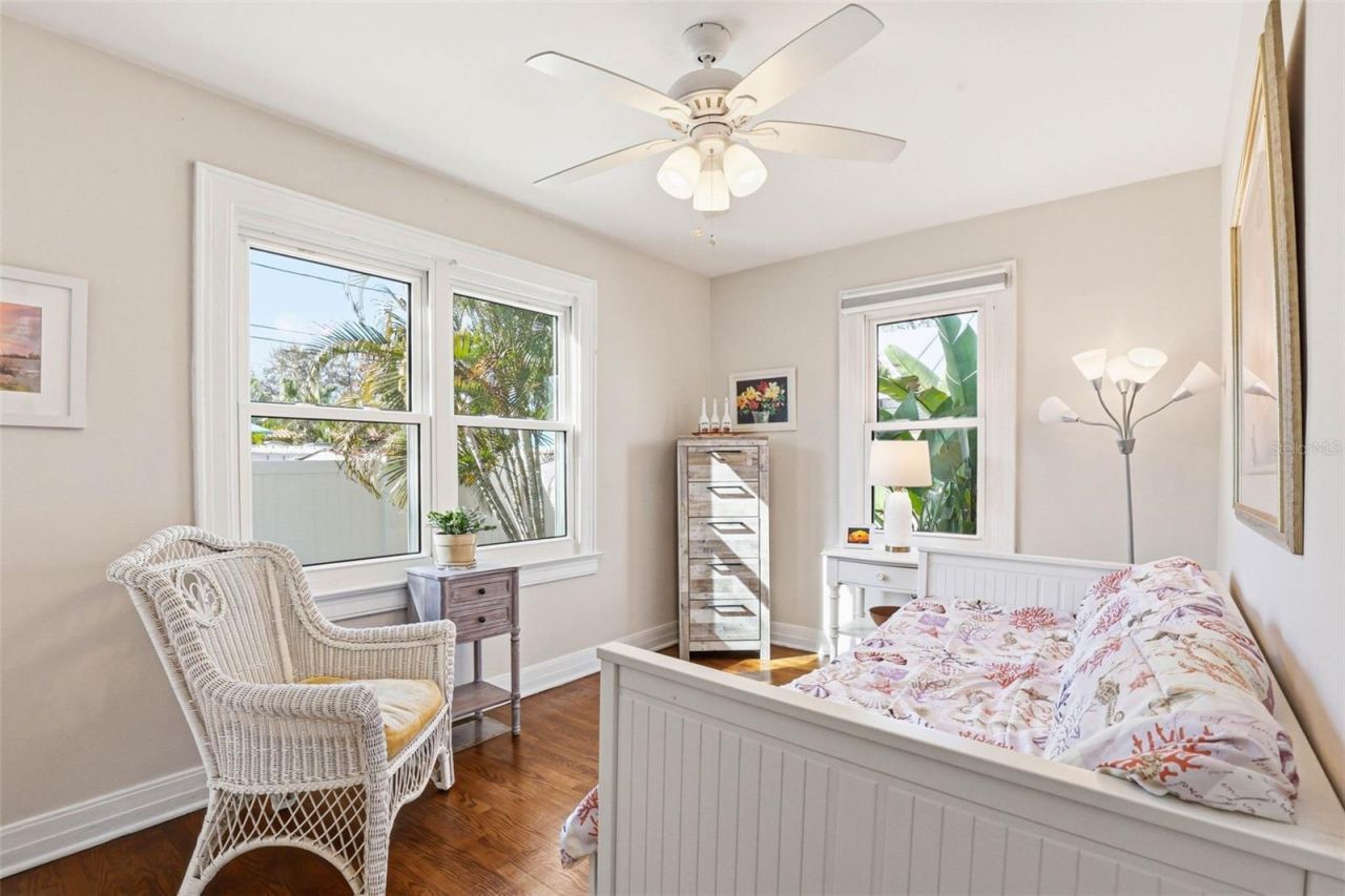 210 15th Avenue N, Saint Petersburg, FL 33704 Photo