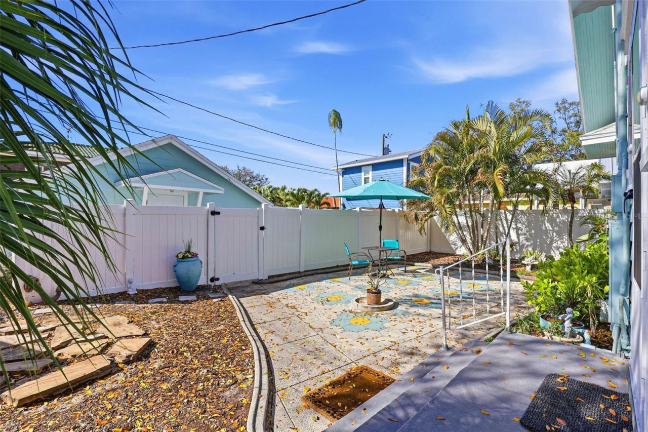 210 15th Avenue N, Saint Petersburg, FL 33704 Photo