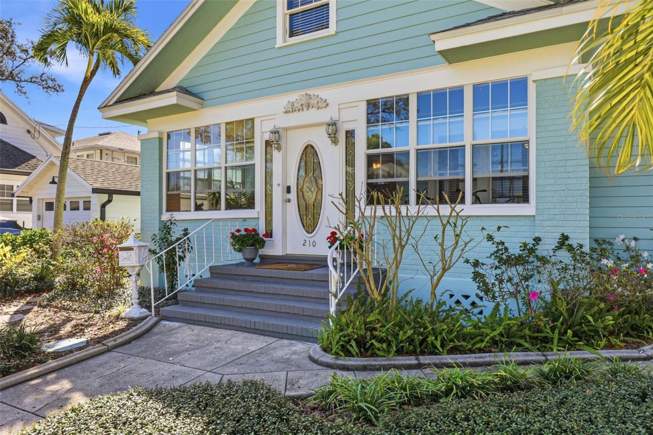 210 15th Avenue N, Saint Petersburg, FL 33704 Photo