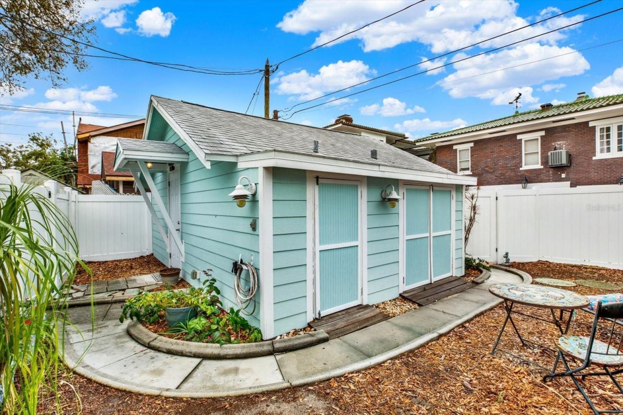 210 15th Avenue N, Saint Petersburg, FL 33704 Photo