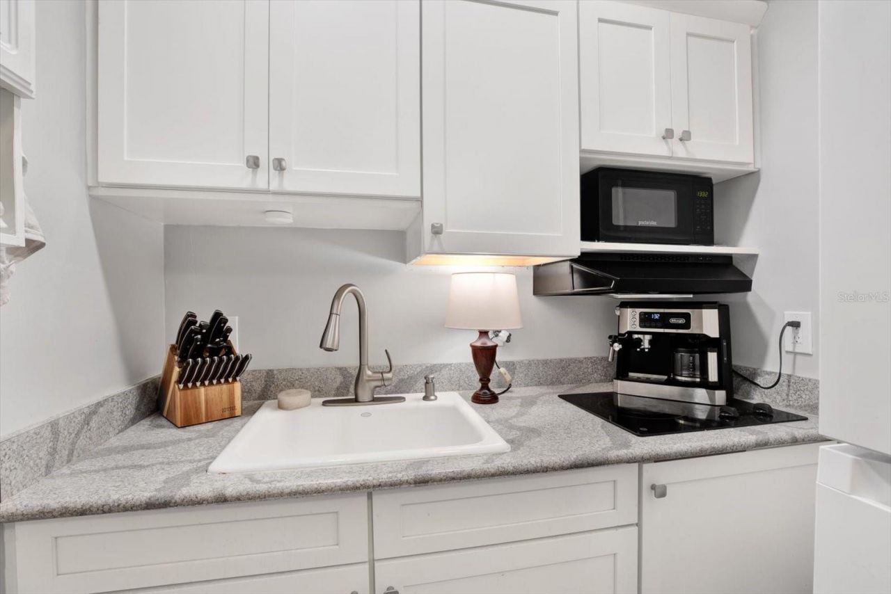 210 15th Avenue N, Saint Petersburg, FL 33704 Photo