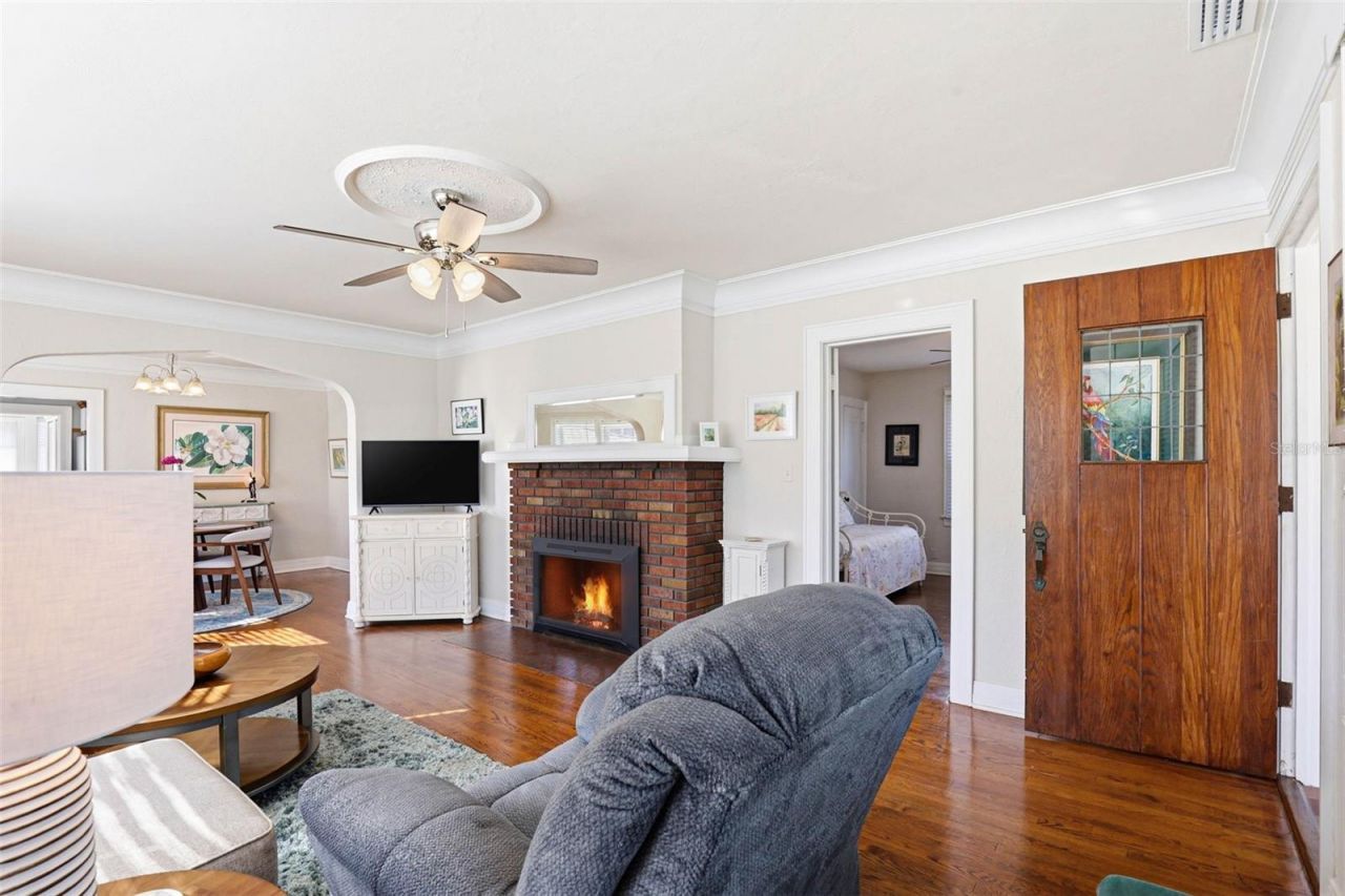 210 15th Avenue N, Saint Petersburg, FL 33704 Photo