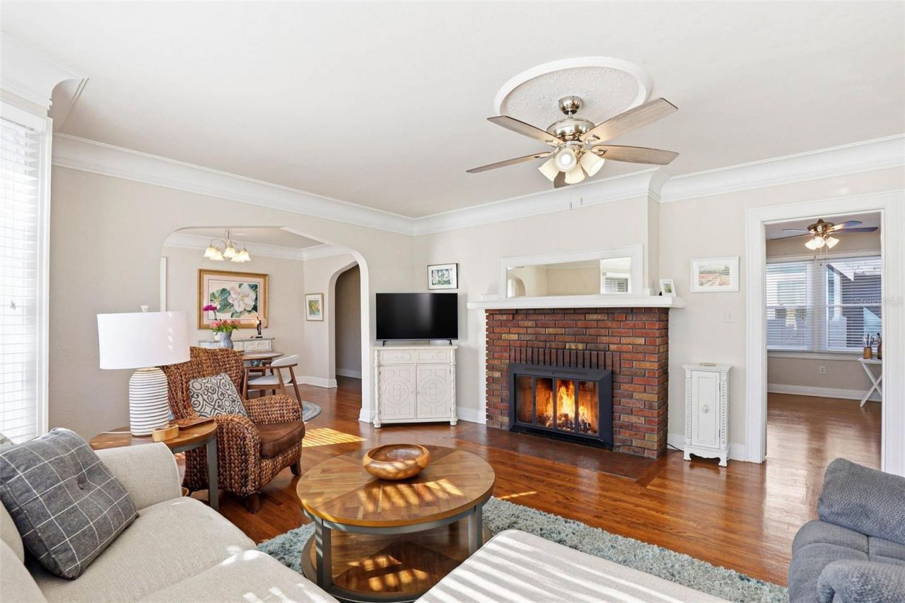 210 15th Avenue N, Saint Petersburg, FL 33704 Photo