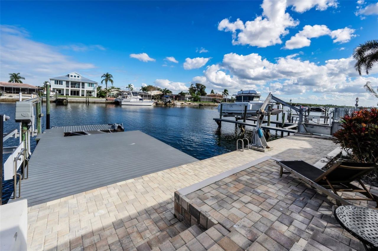 4976 Galleon Court, New Port Richey, FL 34652 Photo