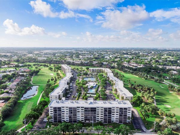 2400 Deer Creek Country Club Boulevard, Unit 606, Deerfield Beach, FL 33442