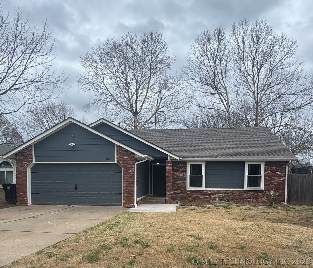 3809 S Poplar Avenue, Broken Arrow, OK 74011 Main Photo